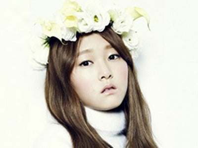 Singer Shin Ji-hoon & Her Apricot Poodle